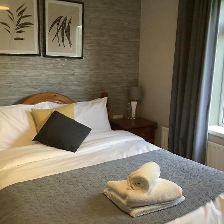 Bolingbroke Arms & Hotel Swindon Room photo