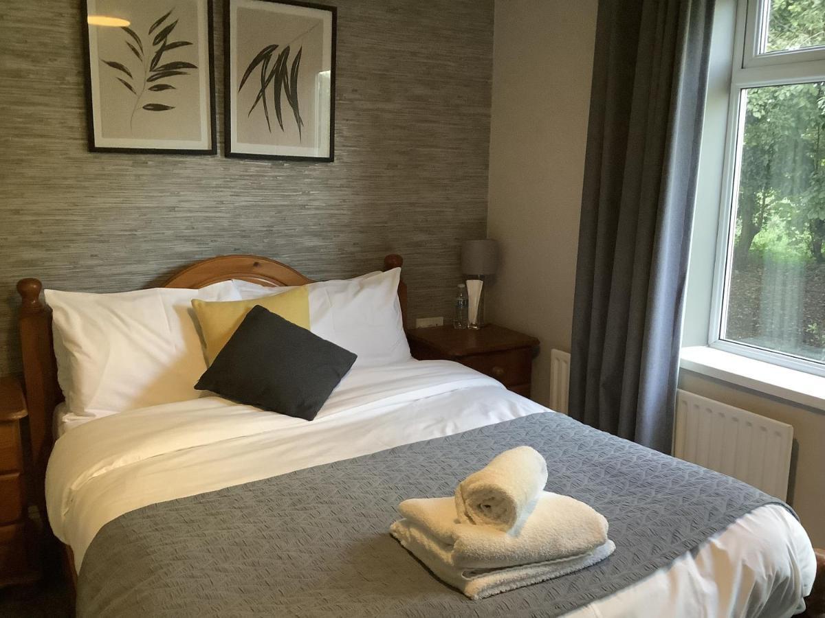 Bolingbroke Arms & Hotel Swindon Room photo